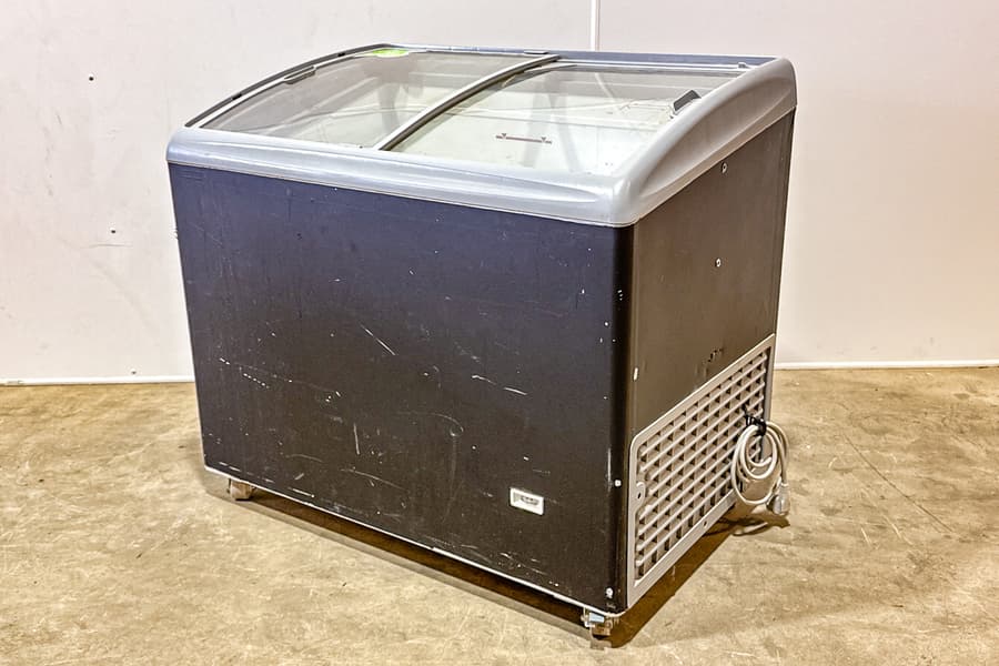 Eistruhe AHT Cooling System RIO S 100 B 832NB, fahrbar
